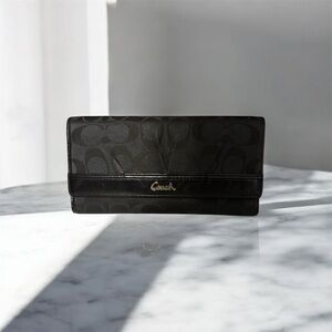 Coach Black Signature Long Wallet – Excellent Condition